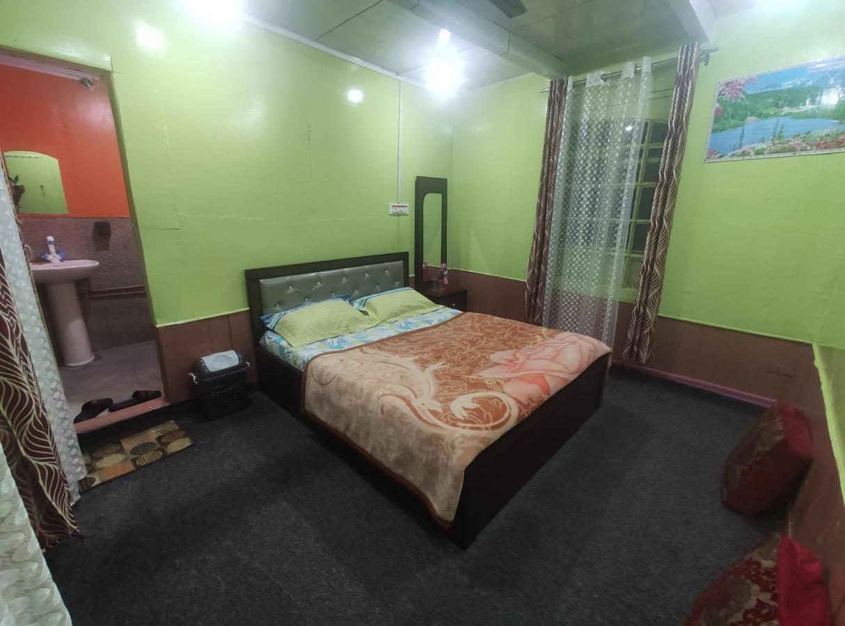 Lakeside Homestay Srinagar מראה חיצוני תמונה