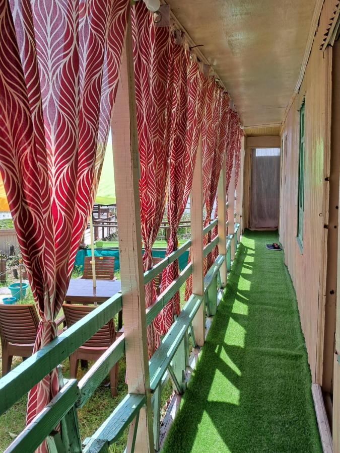 Lakeside Homestay Srinagar מראה חיצוני תמונה